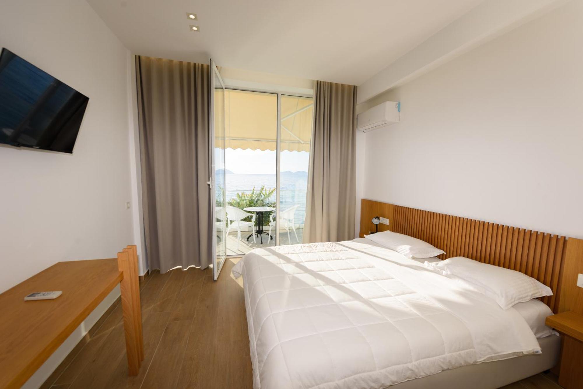 Hotel Nimfa Vlorë Exterior foto